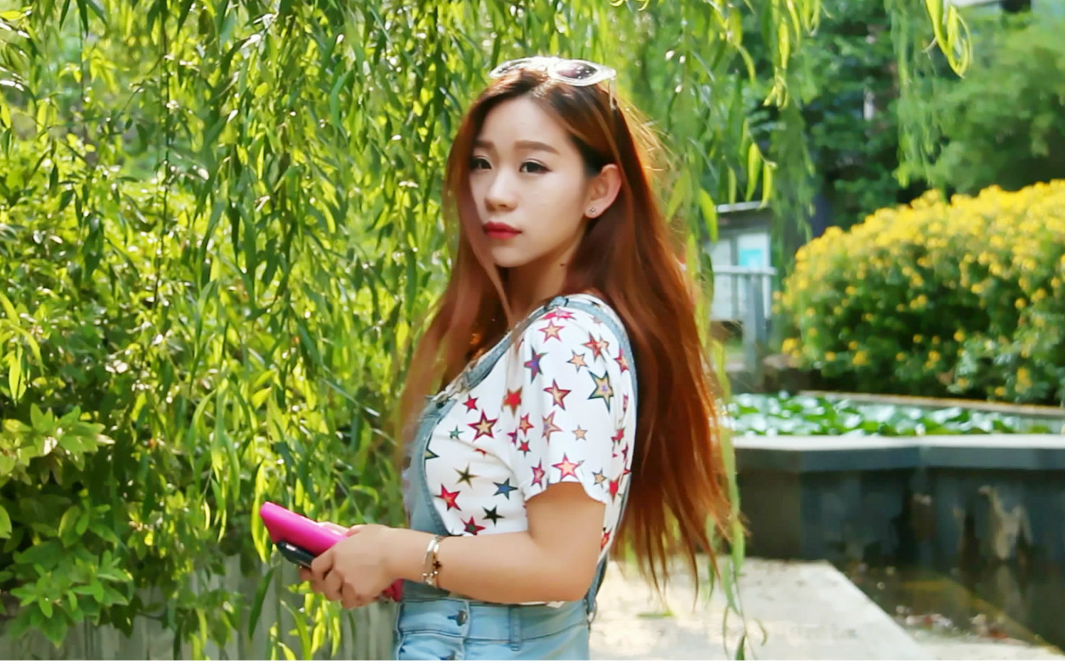 套路啊 美女手机竟然丢在了厕所_搞笑_生活_bilibili_哔哩哔哩弹幕视频网