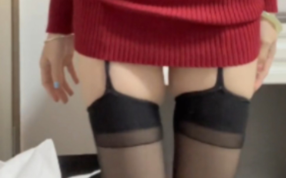 It's gotta be a garter belt to feel good.