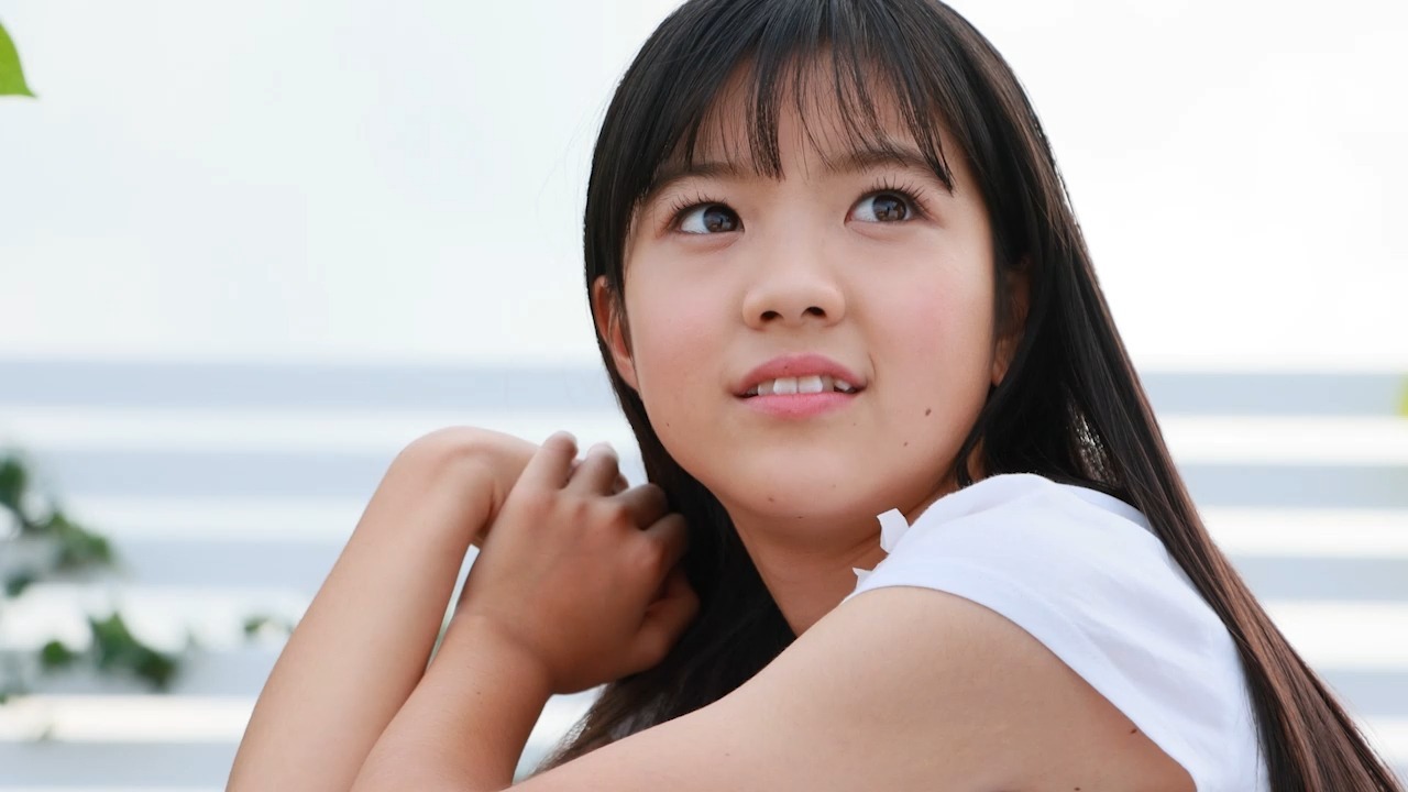 Sister Miki Izuki's white dress debut