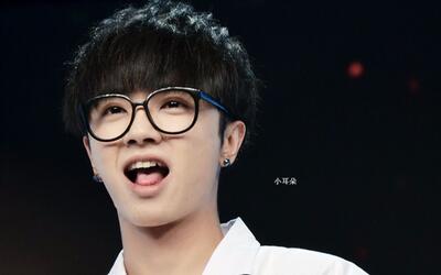 华晨宇齐天大圣和改编滑板鞋在油管的评论反应