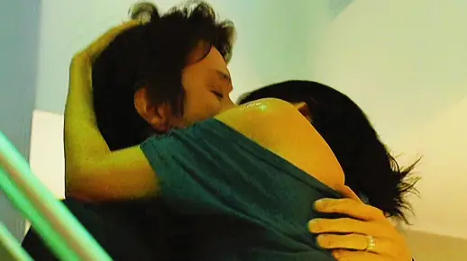 男人在妻子之外还有着一个热辣的情人