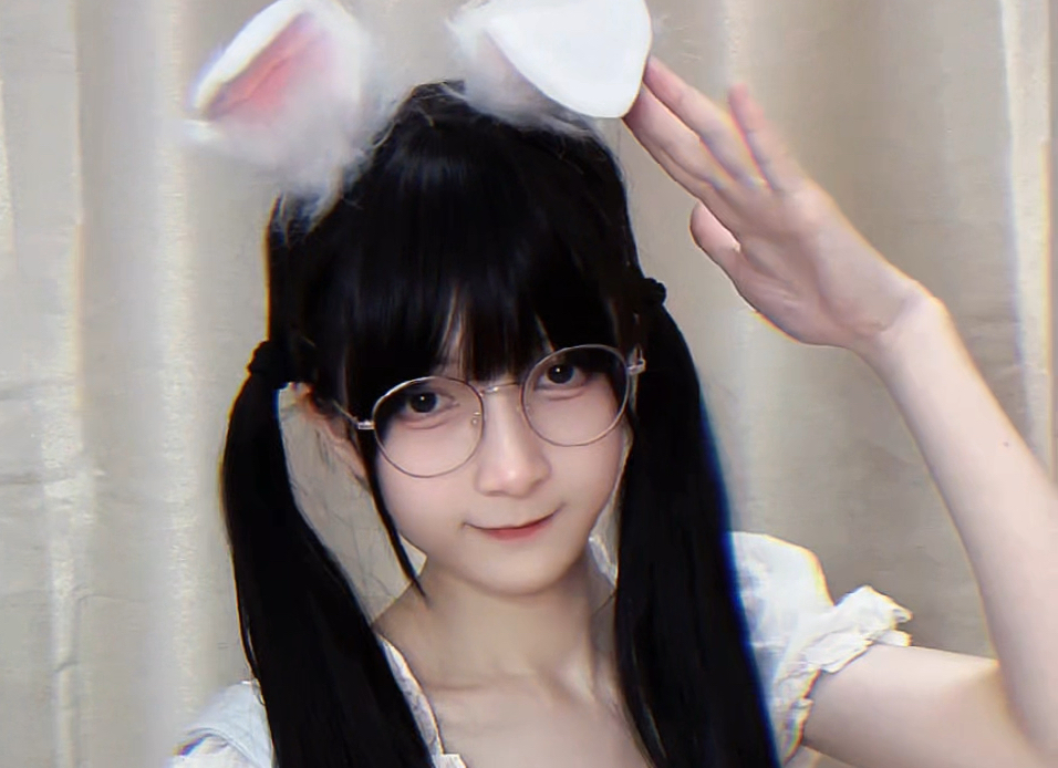 ₍ᐢ..ᐢ₎♡：兔兔我啊，来也！