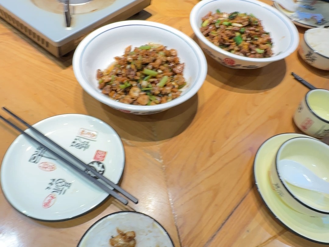 A pre-birthday date starts with a bullwhip soup tonic!