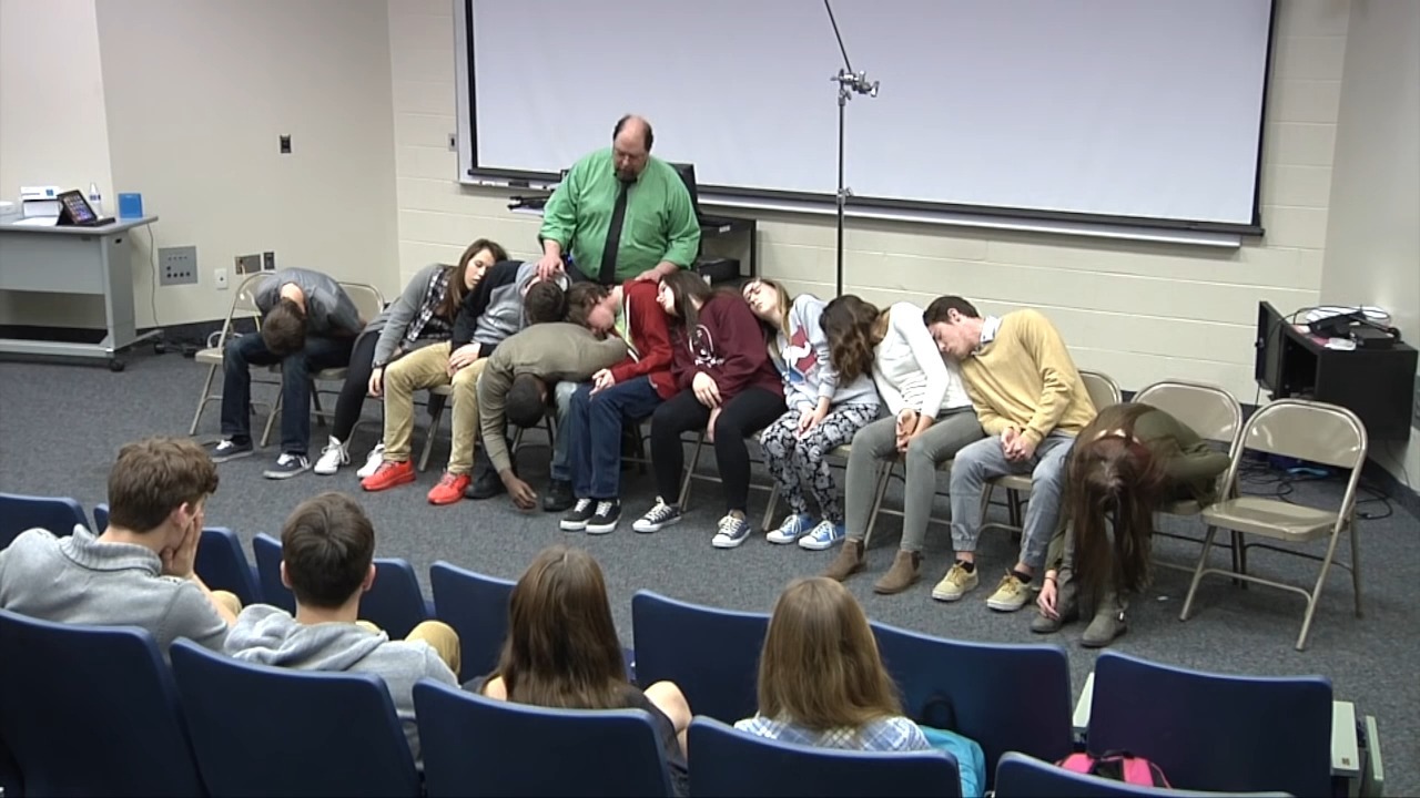 油管催眠秀/学校催眠秀33