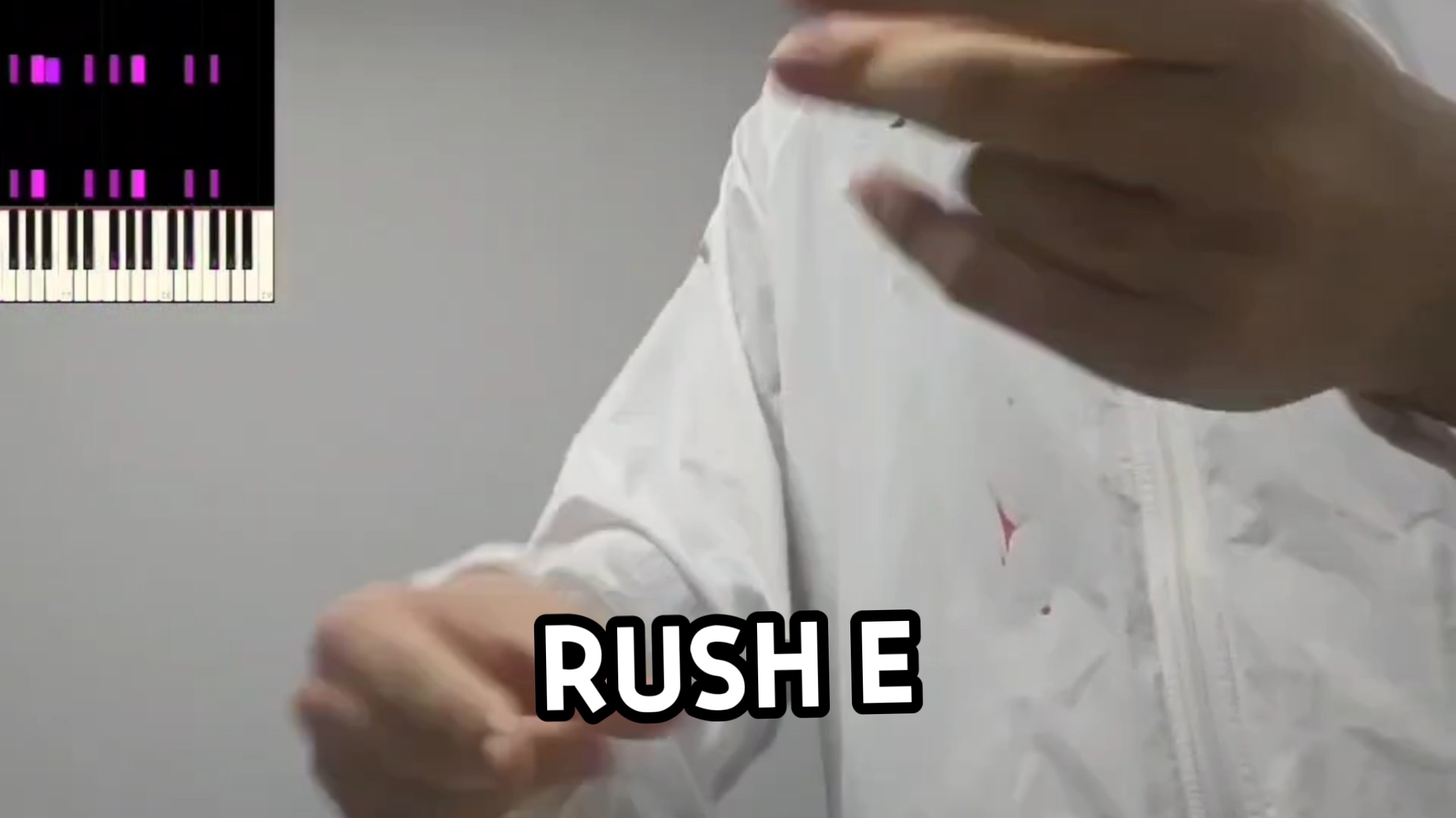 1分11秒开始高能，两个响指手搓《Rush E》