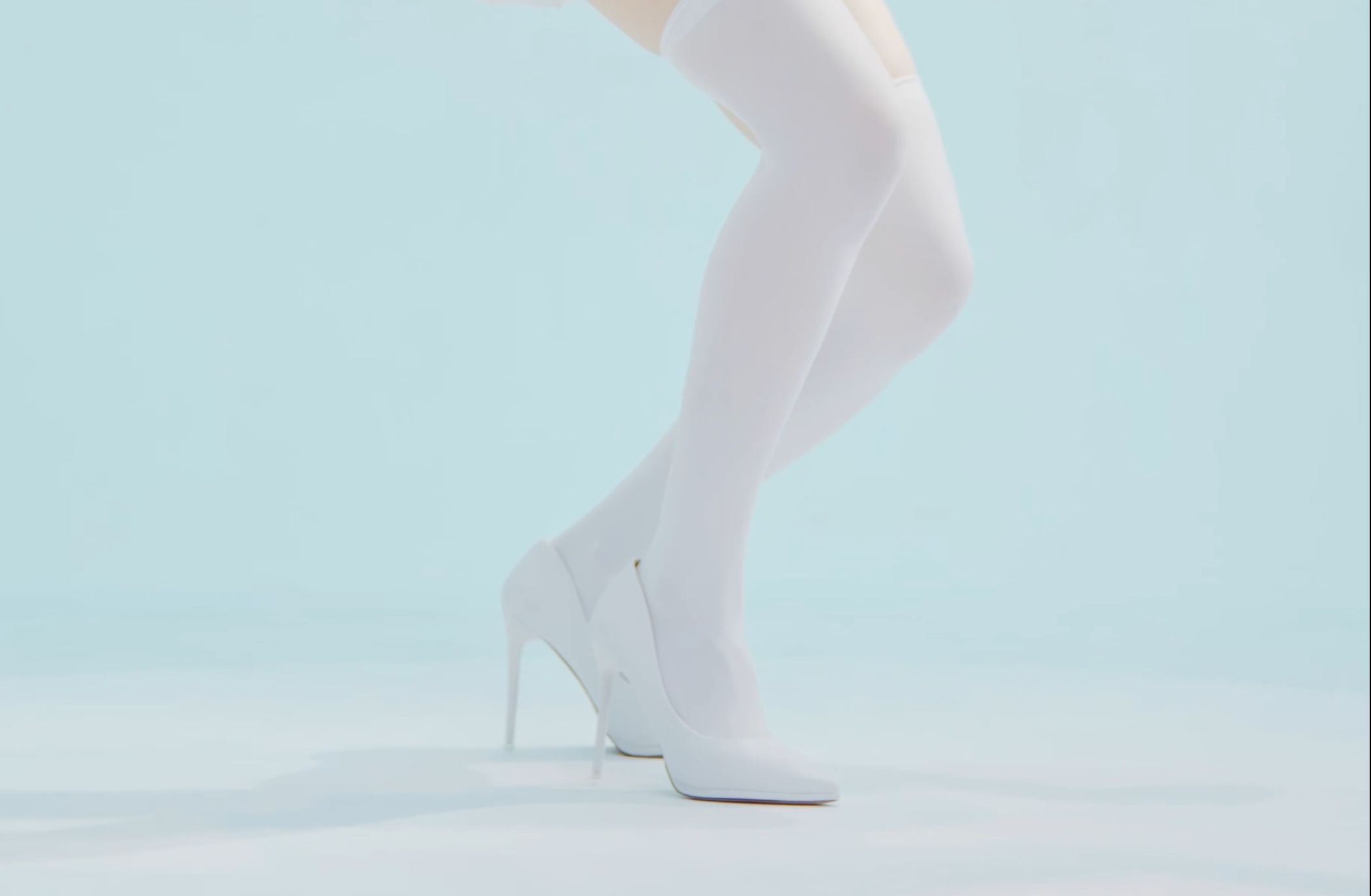 What is Love 徐英 231127