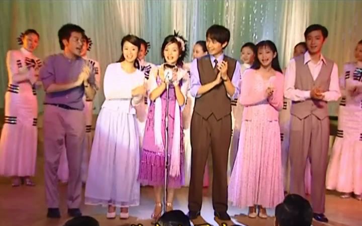 【情深深雨蒙蒙片段】如萍向依萍道歉讲和,大家合唱兰花草【好和谐