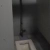 给大家介绍一下我们学校的厕所