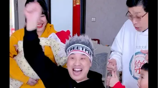 全家扔骰子挑战，太刺激了，和家人玩起来！！！#搞笑游戏 #家庭挑战赛