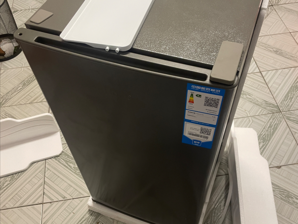 新买海尔93L小冰箱已到， 开箱记录