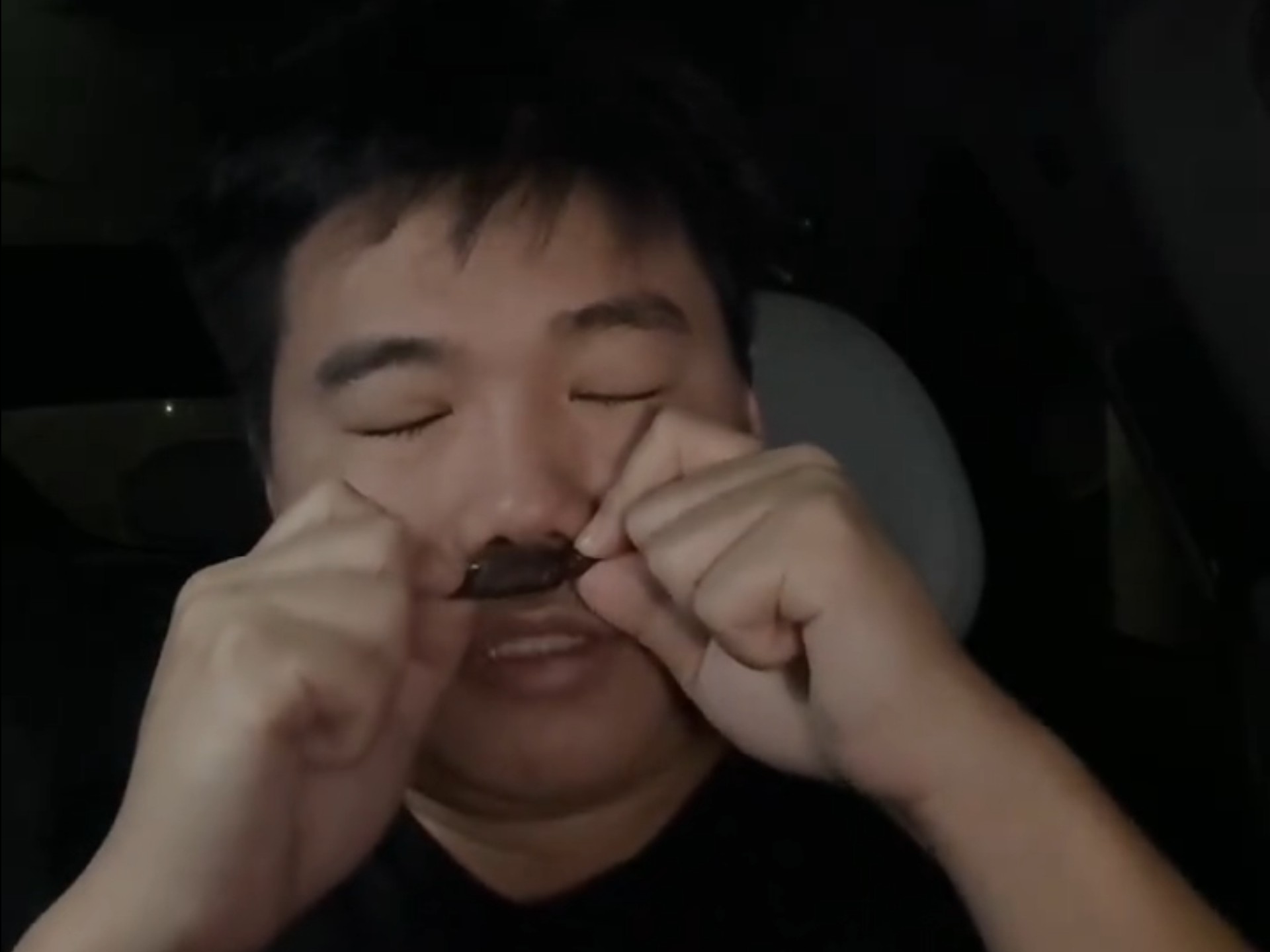 冰狼仙人品鉴和100 满脸愁容 再也没有以前那种快乐的感觉了