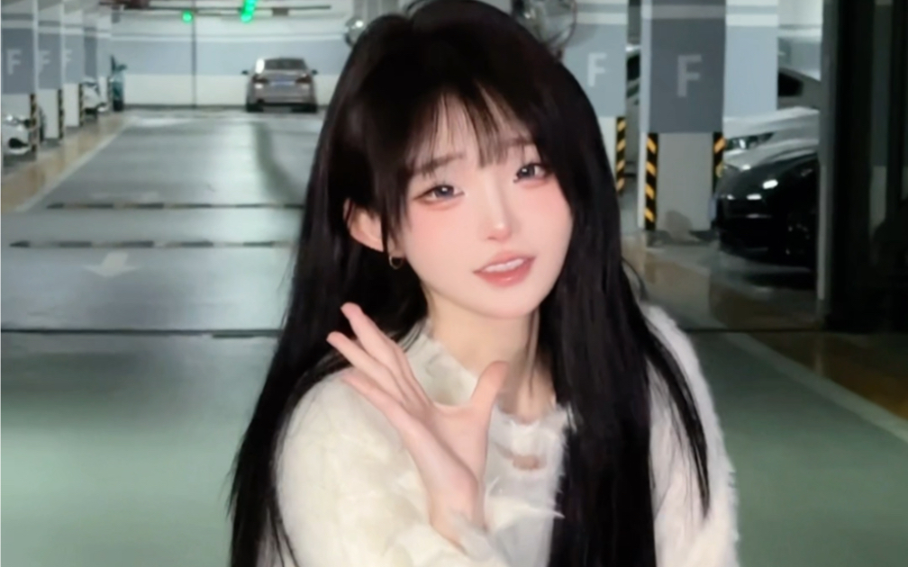 【你的欲梦直播出事故走光，粉丝直接大饱眼福！！！ - 影音视频 - 小不点搜索