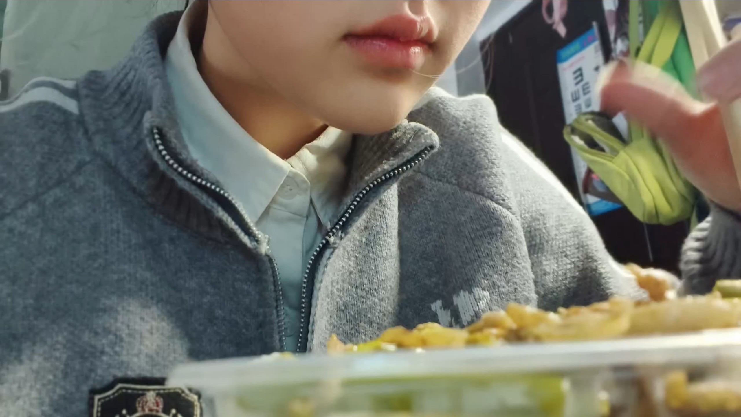 我吧唧嘴有没有好一些(。・・)ノ（今天慢慢吃了）