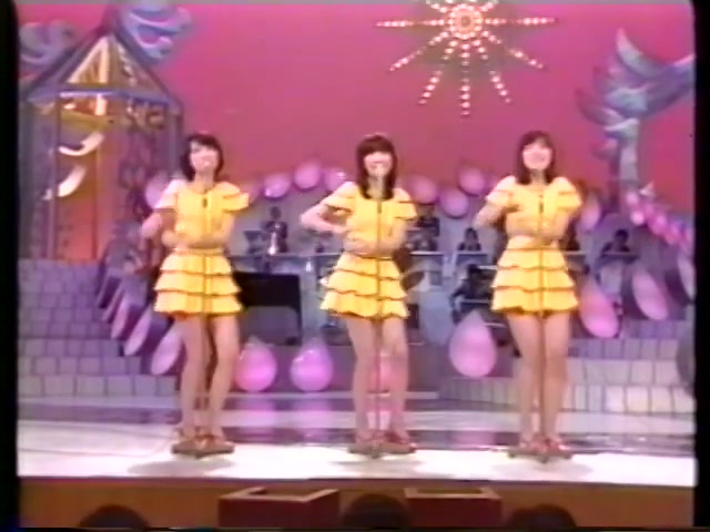 【成名曲】キャンディーズ 年下の男の子 1977.04_哔哩哔哩_bilibili