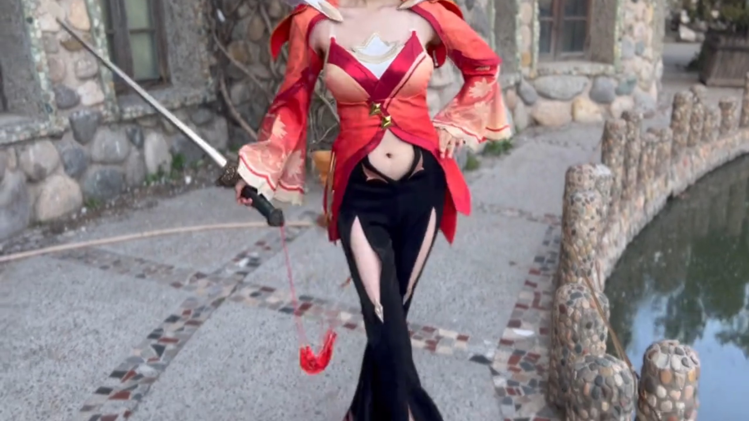 One sword dance stirs the four corners