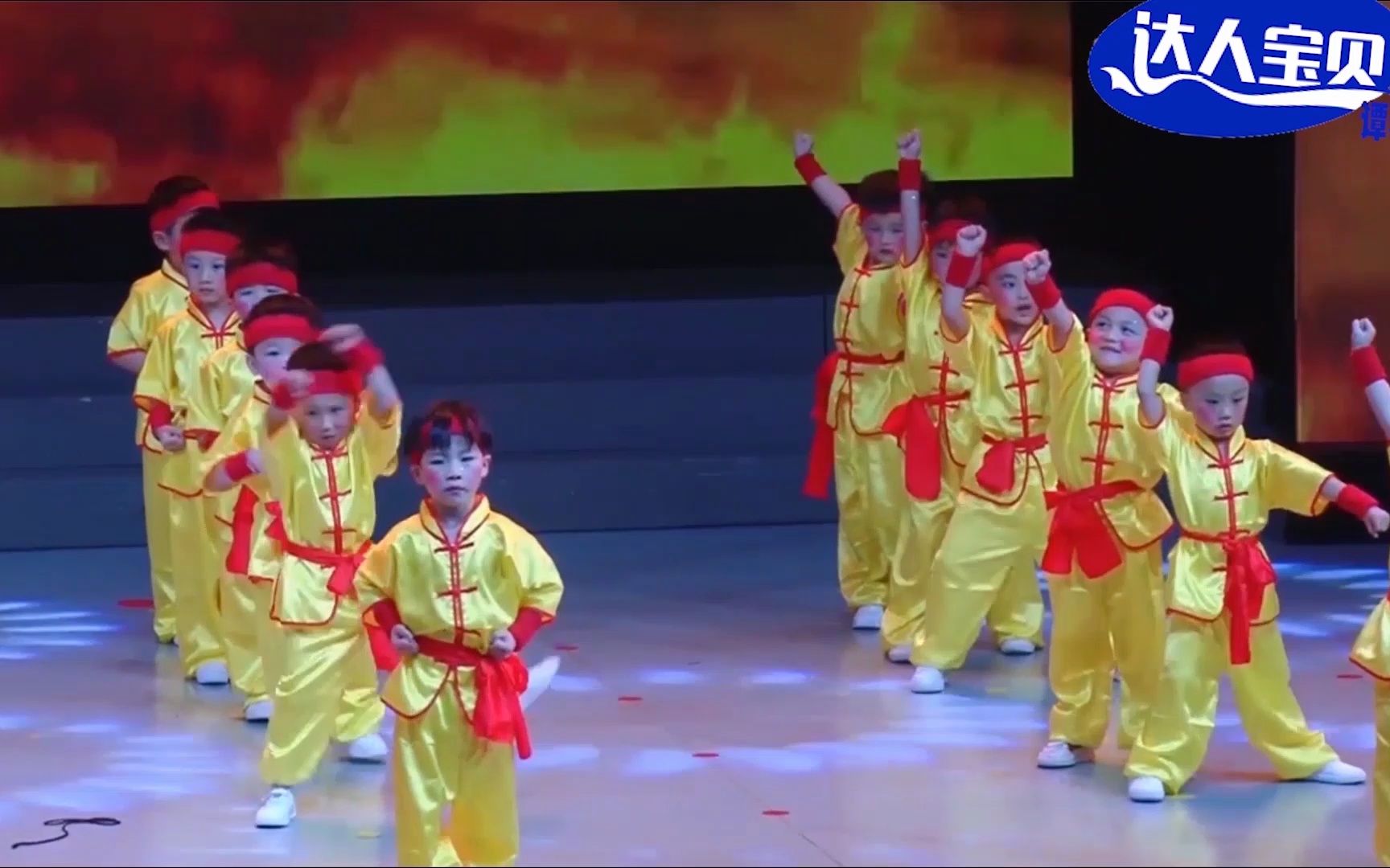 幼儿园中班舞蹈《中国功夫》，尽显中国风，动作柔中带刚