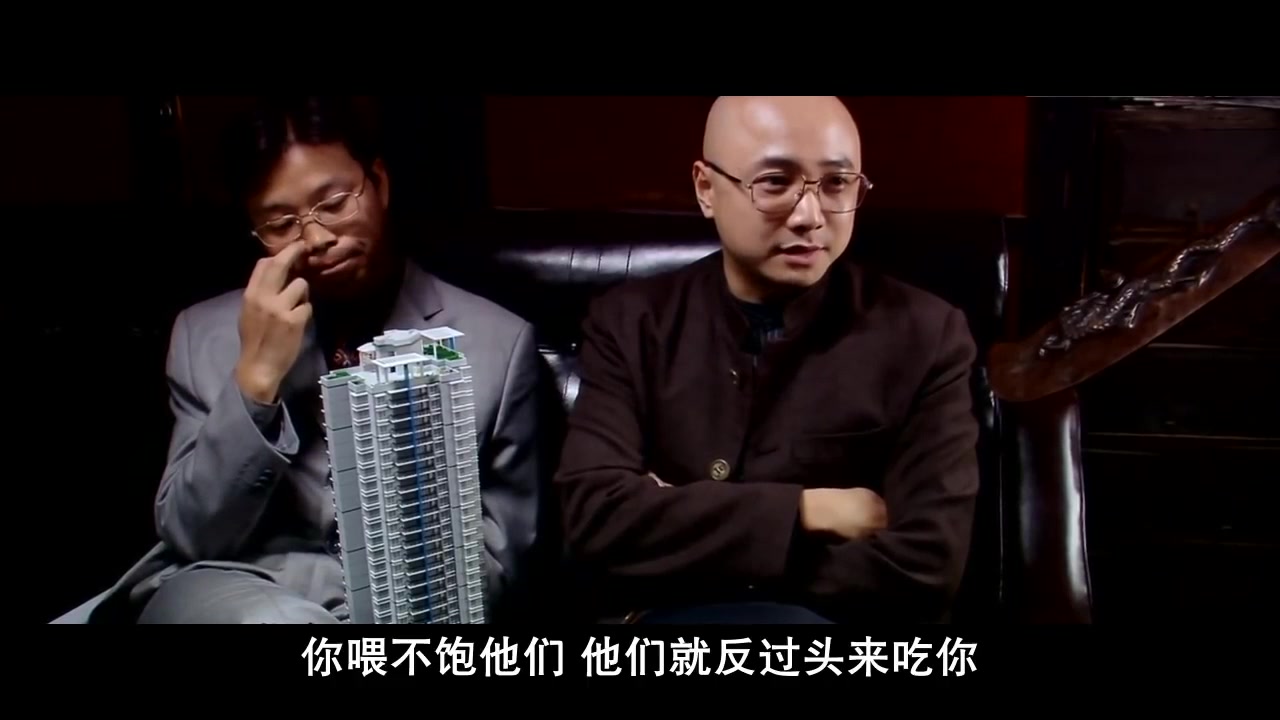 用或其他应用扫描二维码 点赞 电影《疯狂的石头》 当年的电影黑马,不