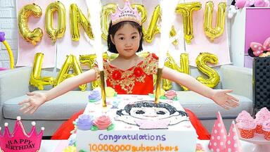 宝蓝<em class="keyword">生日</em>了，爸爸和叔叔准备了<em class="keyword">生日</em>派对和超大蛋糕，太开心了！