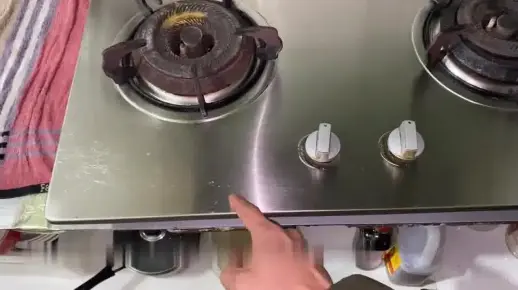 华帝燃气灶电磁控制阀故障