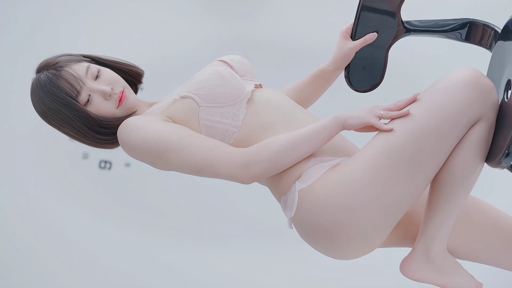 4K HD Vertical Screen] Short Hair Secretary KYUL Pink Teenage Lingerie Set & OL Secretary Black Silk Wear Showcase