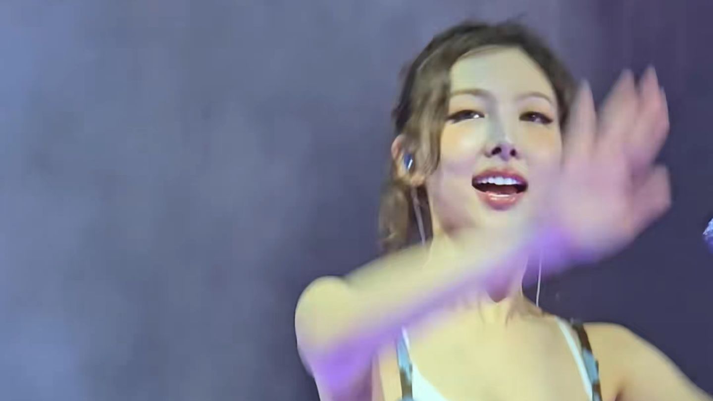 菲律宾站 TWICE演唱会-Dance the night away 音乐种草计划 TWICE直拍林娜琏Dancethenightaway