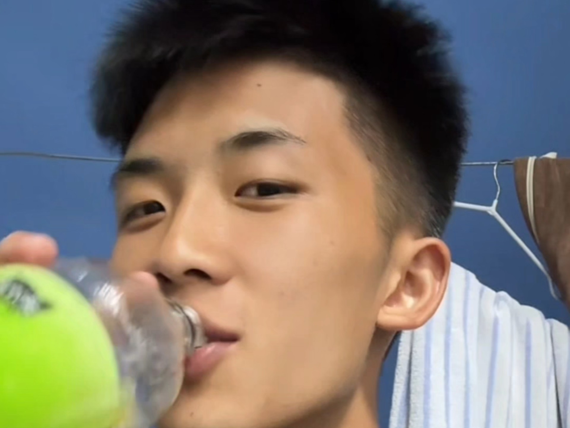 小男大，可爱直男