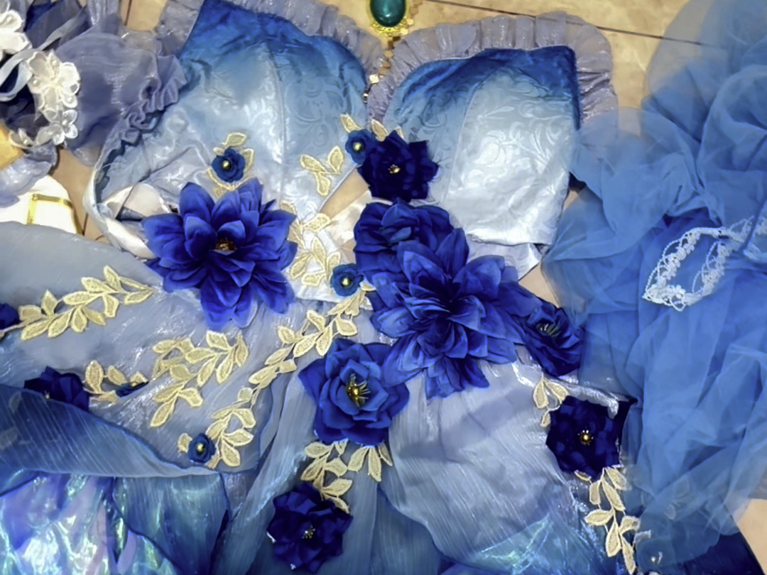 This issue is my customized OOTD