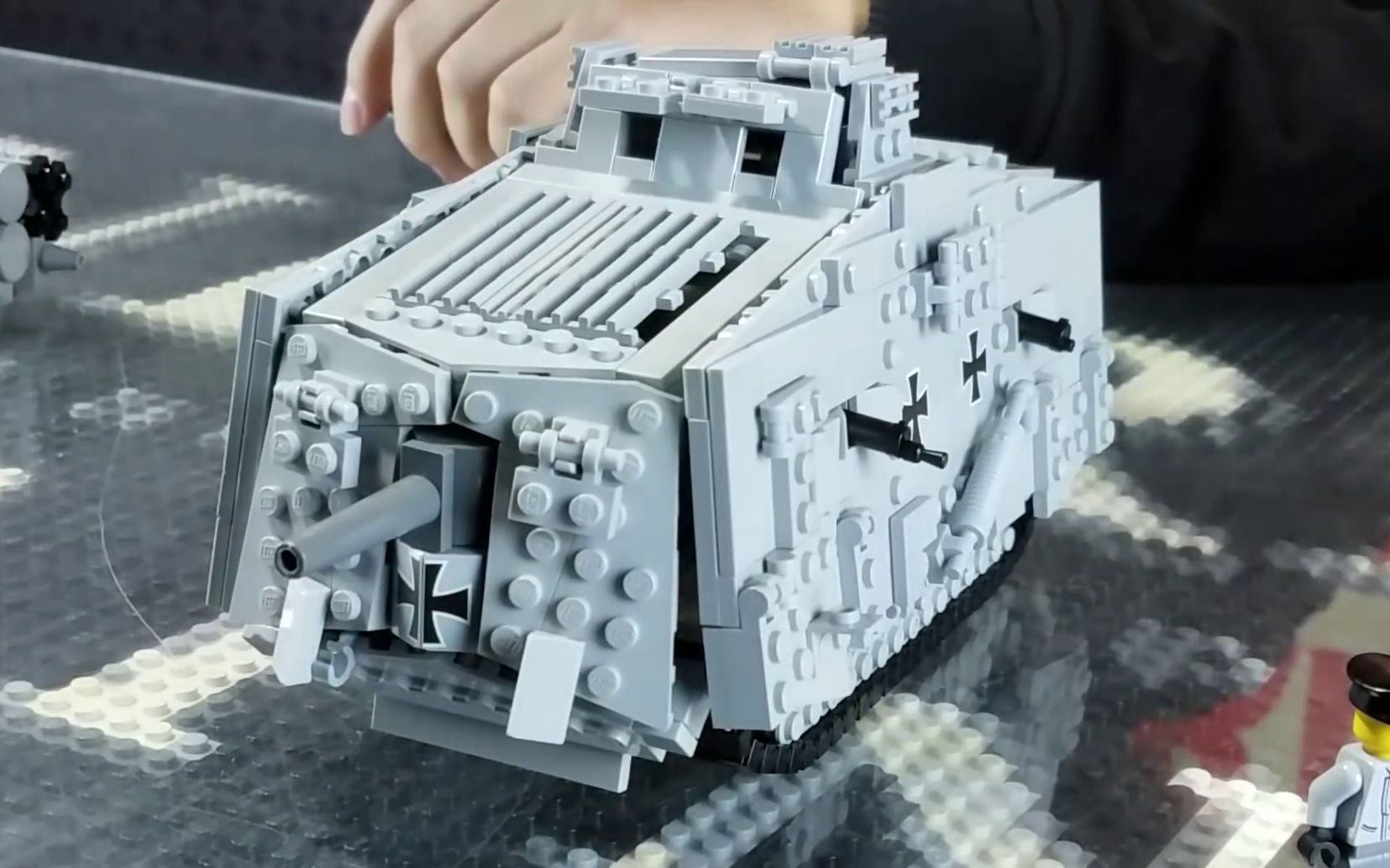 a7vtankcustommilitarylego