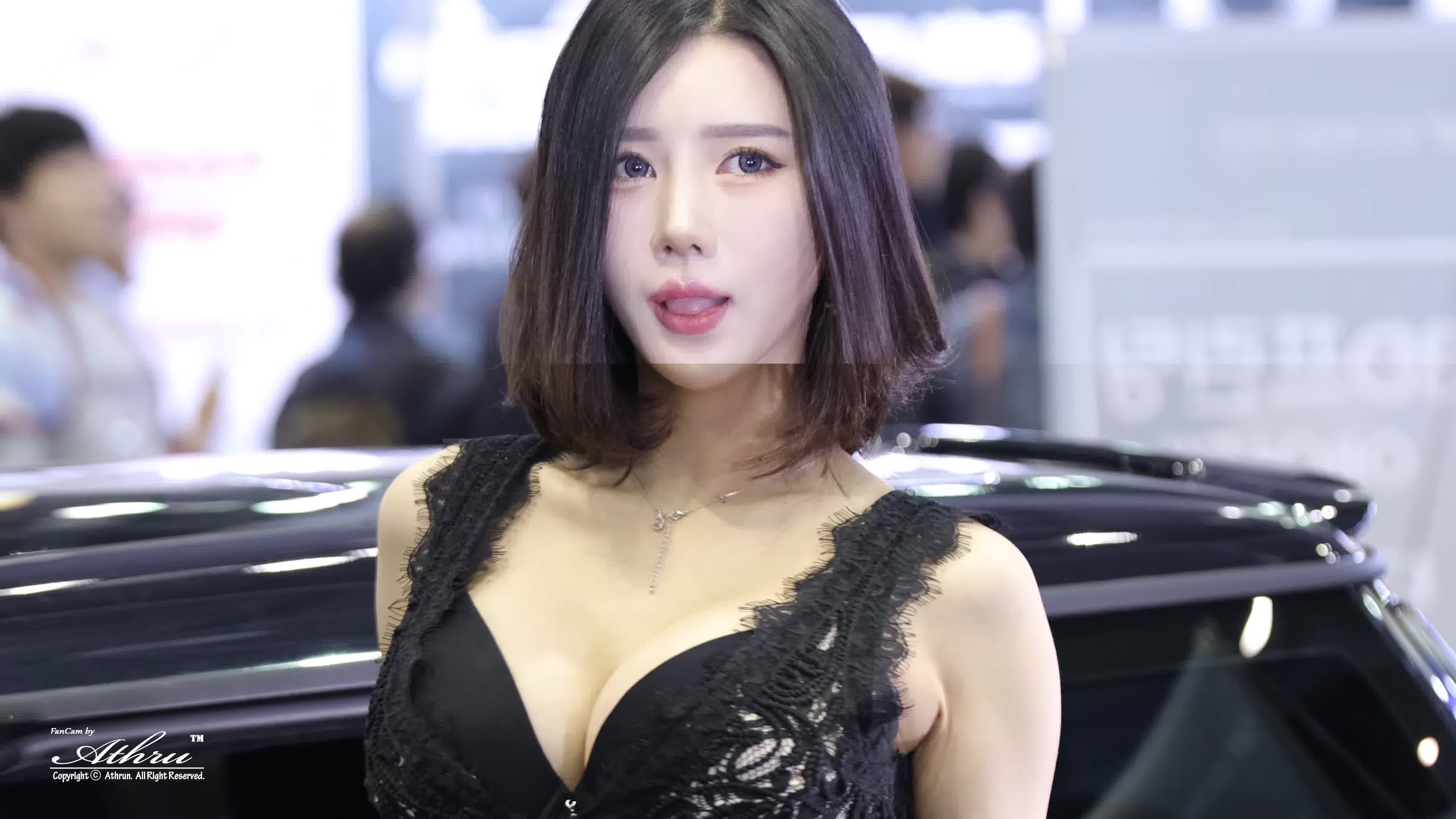 [4K] 2018 AUTO WEEK  Racing Model  Fancam  23哔哩哔哩 (゜゜)つロ 干杯~bilibili