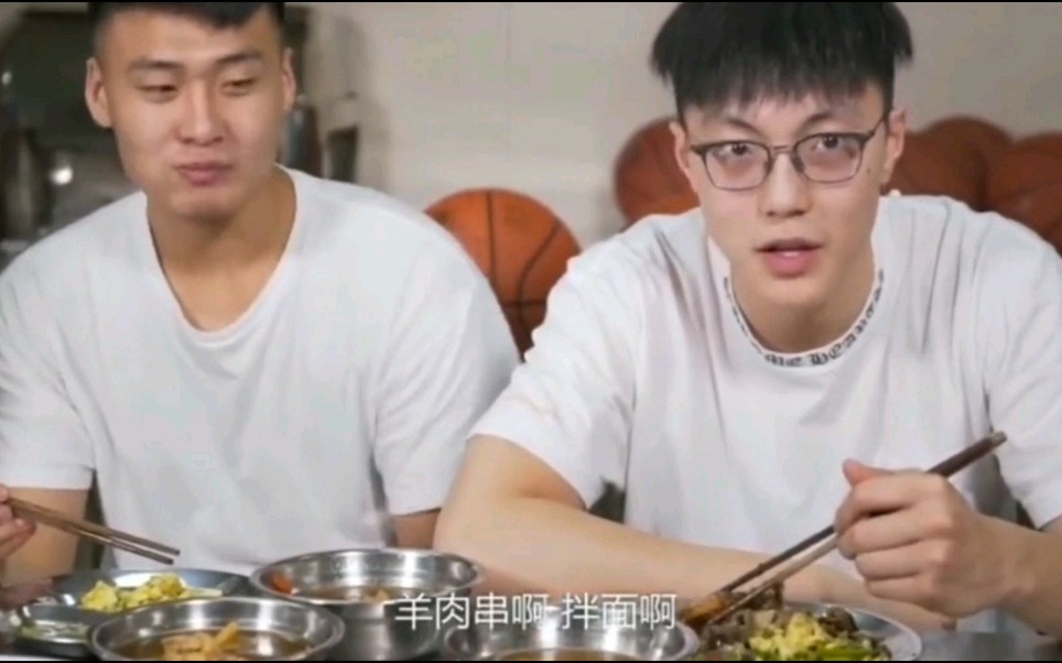 胡明轩、赵睿|超沸点兄弟+吃播：最爱是青菜