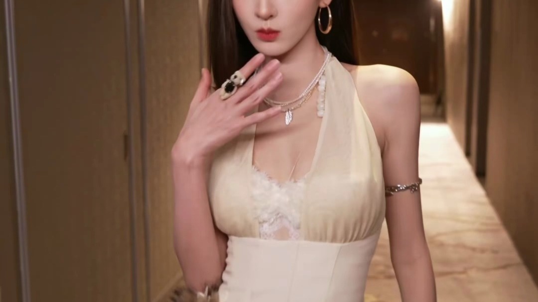 @张予曦 一扭一晃真像样～ 4K