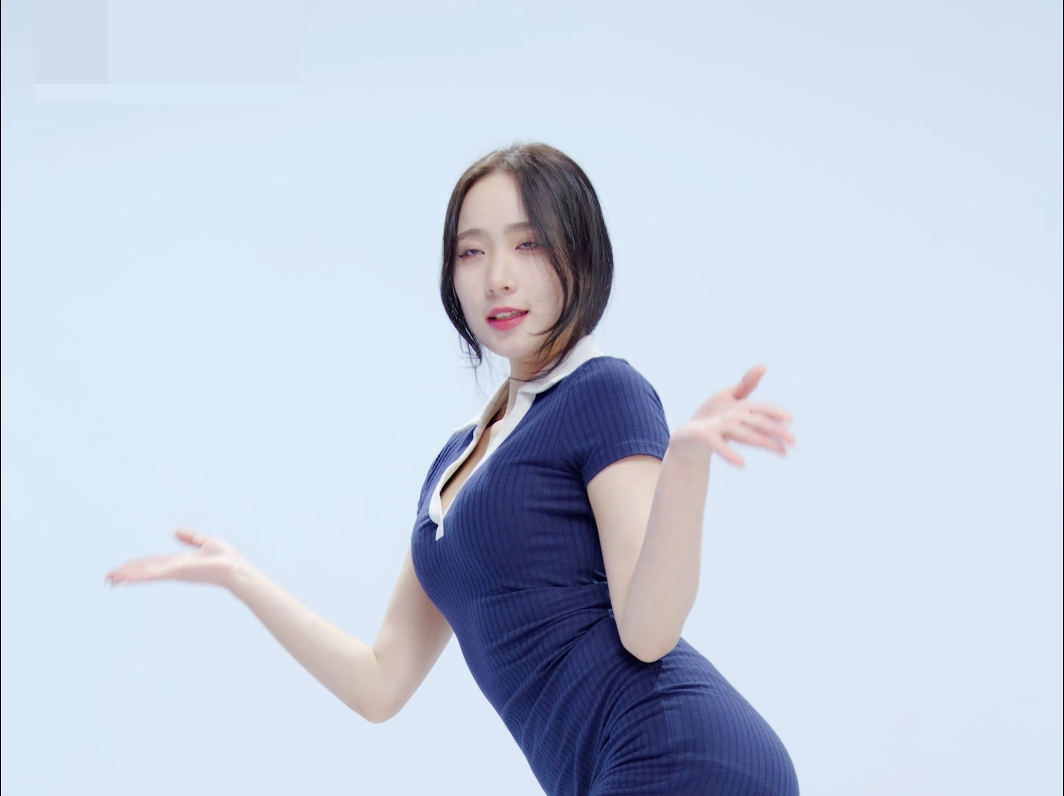 郑 仁 bingbing 深蓝