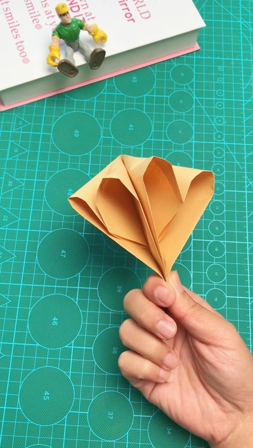 小时候玩的双响折纸你还记得怎么折吗？