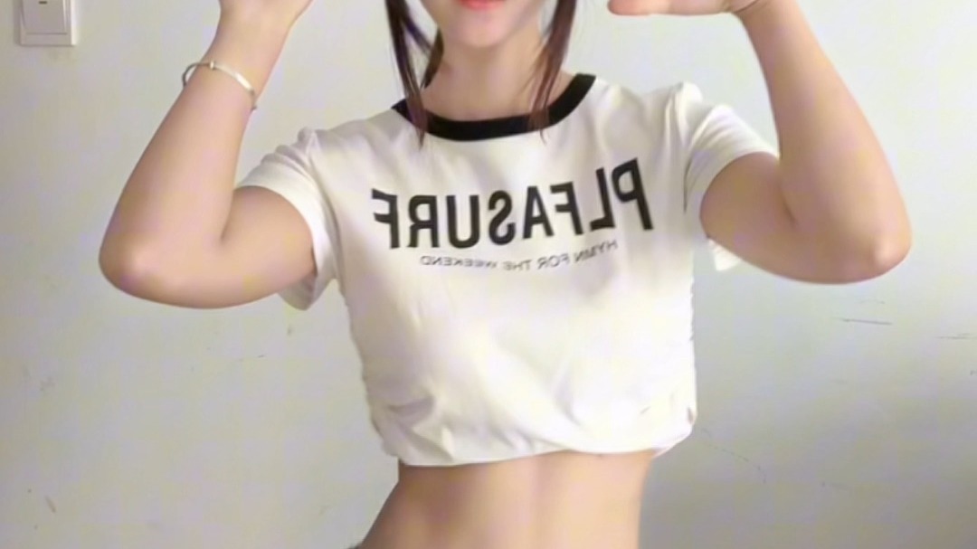 二点灵儿 | 甜妹