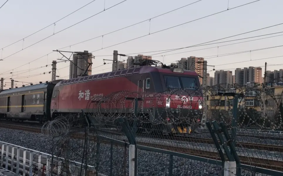 【拍车】z272次列车缓慢通过柳泉路机位