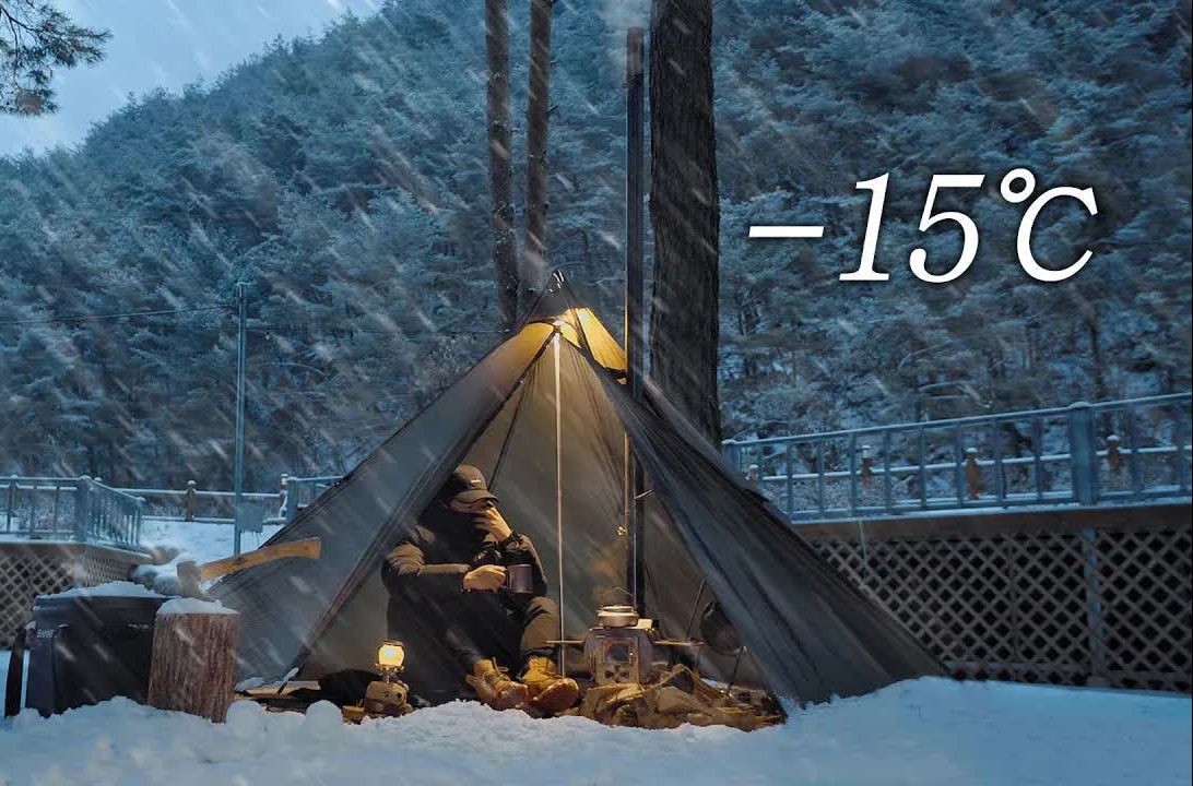 【RYUCAMP】冬天-江原道洪川-大雪中单人露营-冬季热帐篷-木炉羊排牛排