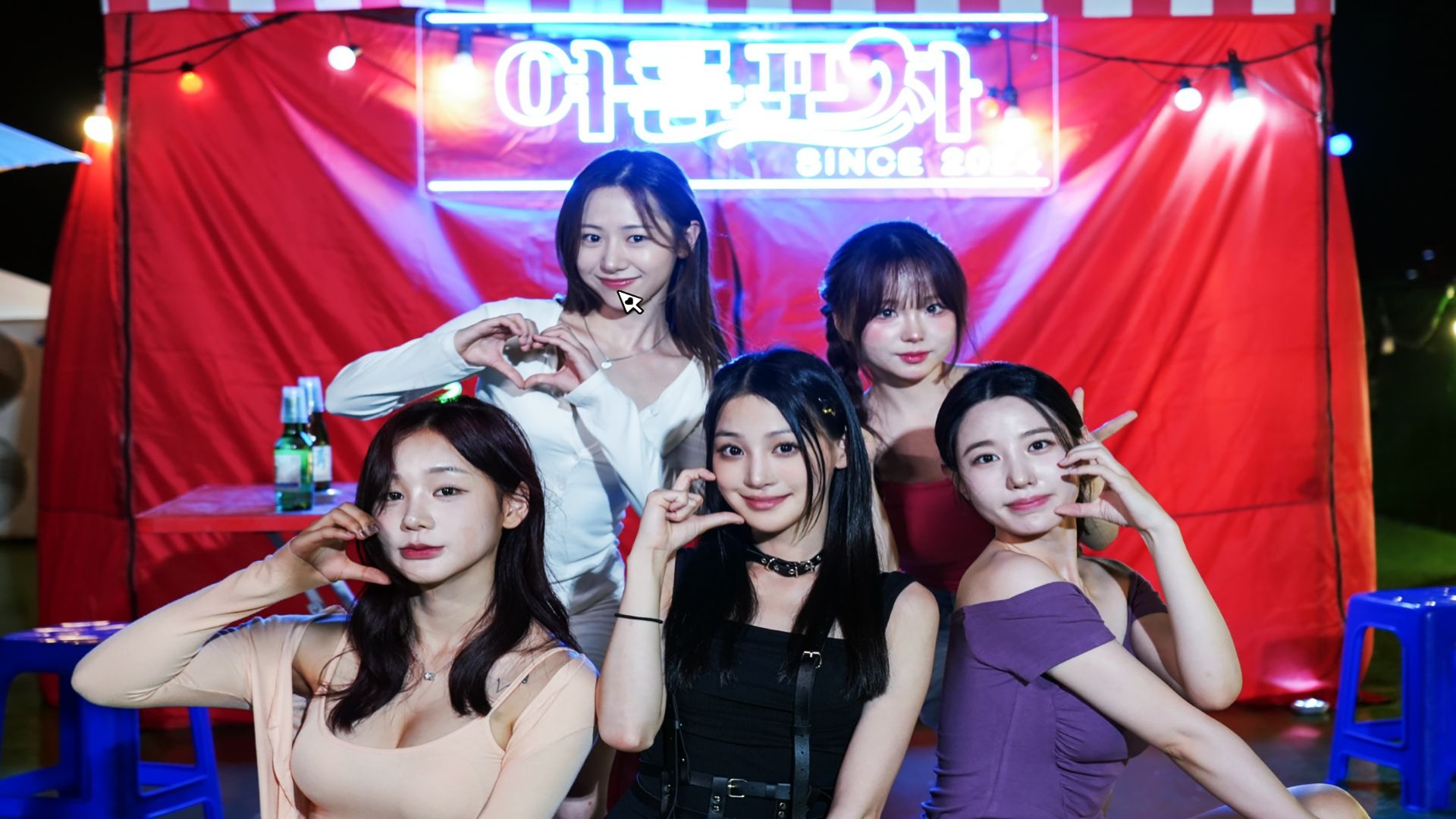 【禁止过分投入2：夏日大排档】全结局+100%探索度+满好感度选项+全成就】(禁止过分投入1)的续作....真人互动影游