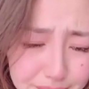 一起哭一哭吧，长这么大第一次突然嚎啕大哭，从高铁上哭到家里，从躺着哭到坐着哭