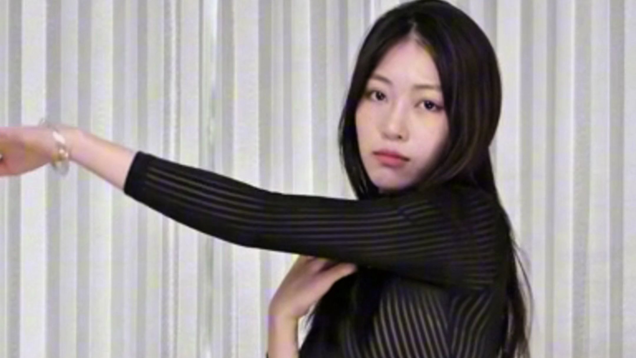 轻熟女 性感 条纹连体衣 广场舞