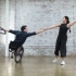 【外国残疾人现状】#1.超震撼的轮椅舞——残疾不过是一个字眼罢了