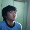 这个男孩尿急上厕所，却尿出了满盆的鲜血，《生而为人