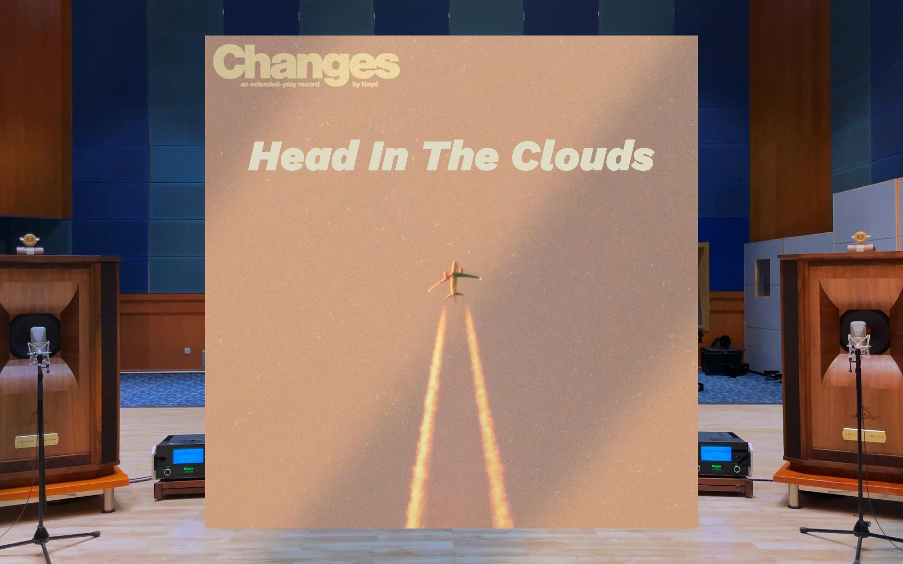 百万级装备试听Head In The Clouds - Hayd【Hi-Res】