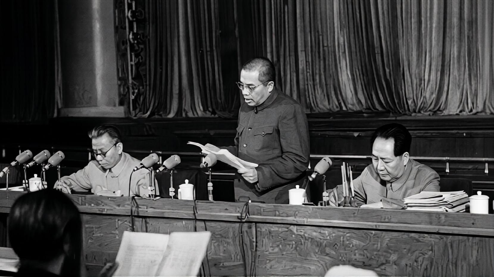 1959庐山会议发生的重大转折