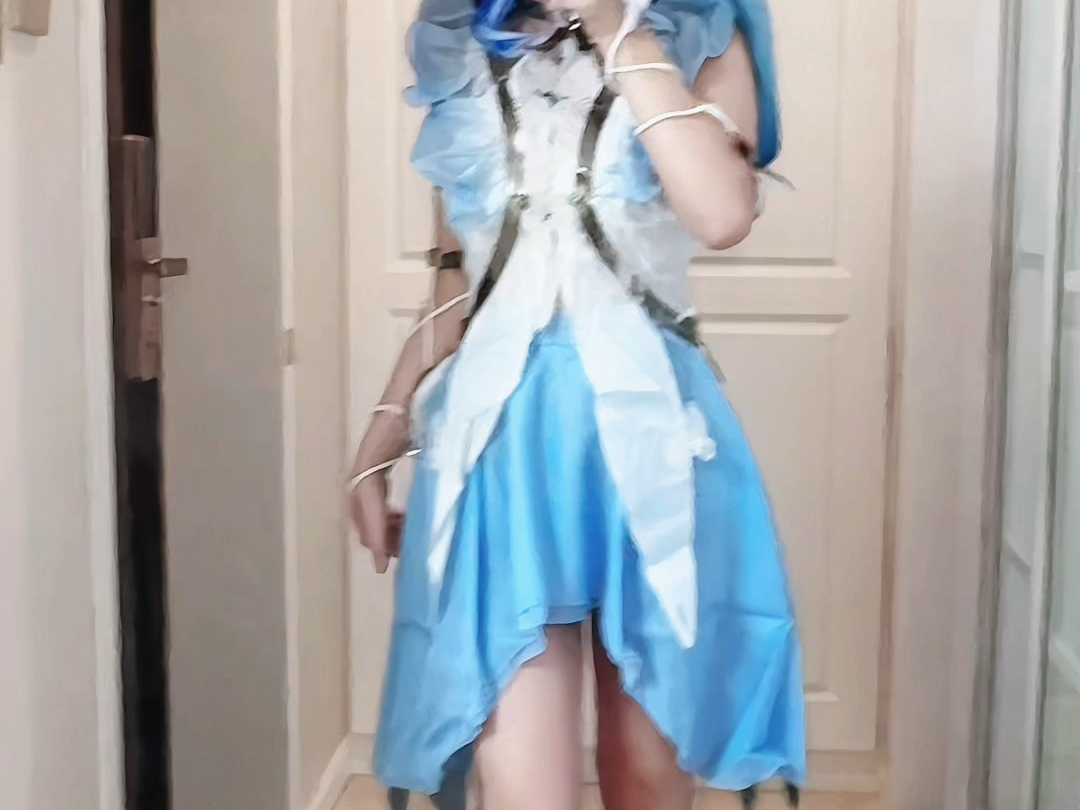 It's lunchtime. Let's eat.