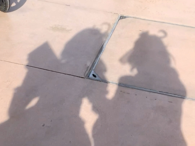 芙宁娜很想芙卡洛斯