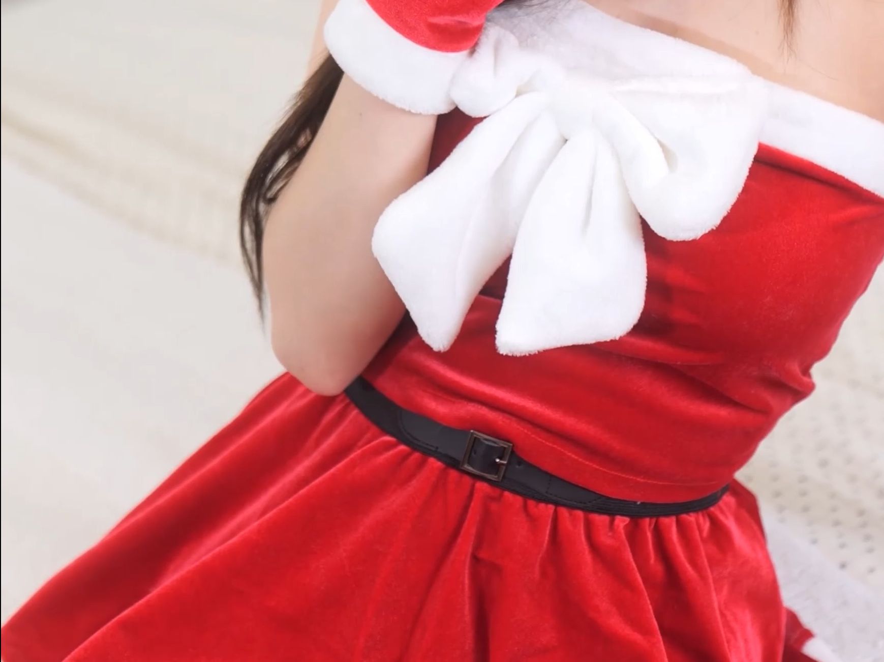 Miss HaYun's Christmas-inspired outfit