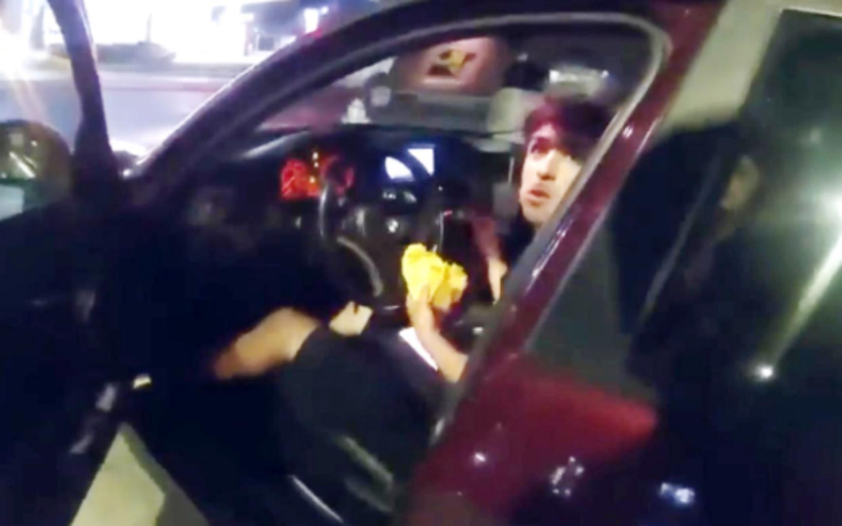 17岁小情侣在车里吃汉堡，被实习警员连开10枪！E038