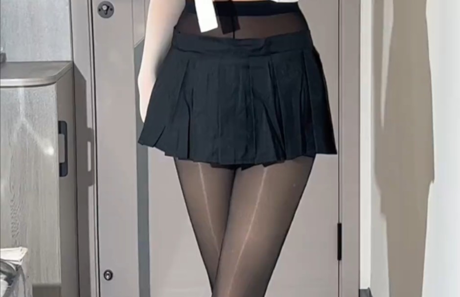 Oily black silk with jk is awesome.