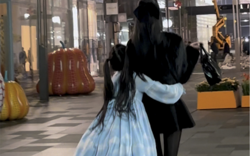 [sakura] Take your daughter out to play!