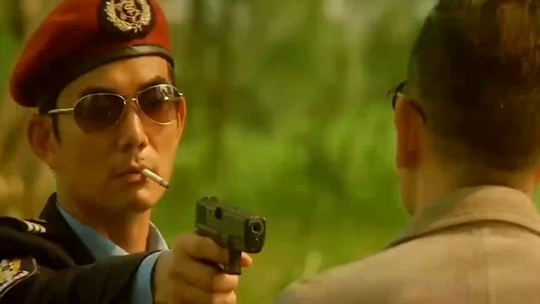 ”一吨金子有多重？2200磅，你又拿不完，分了它吧！“